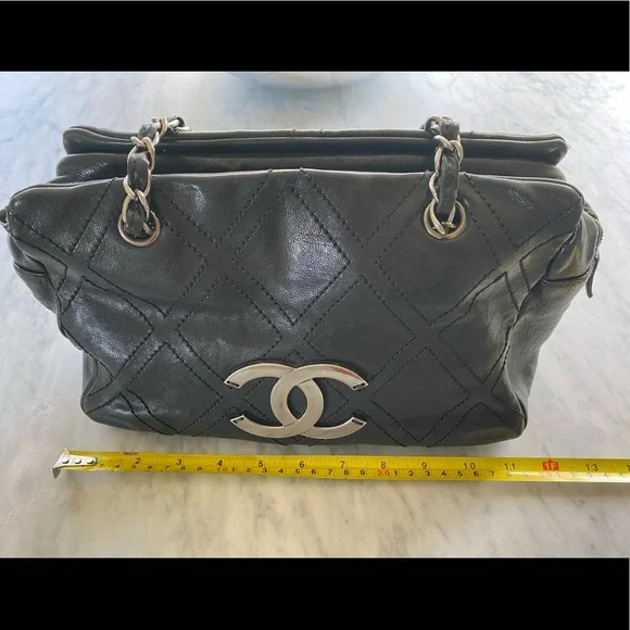 Chanel leather bag - Picture 7 of 15